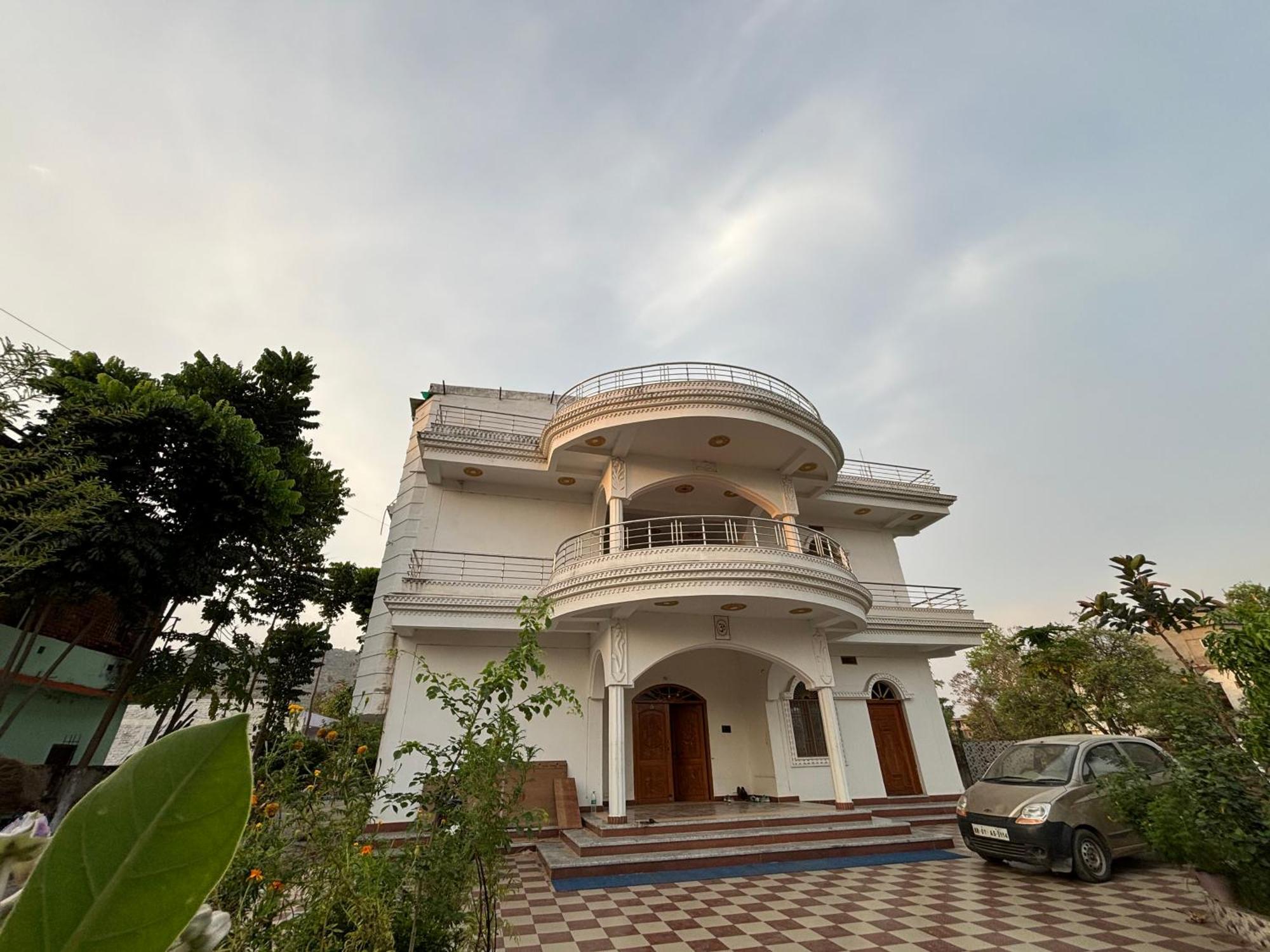Apartment Lagnalaya- Your Next